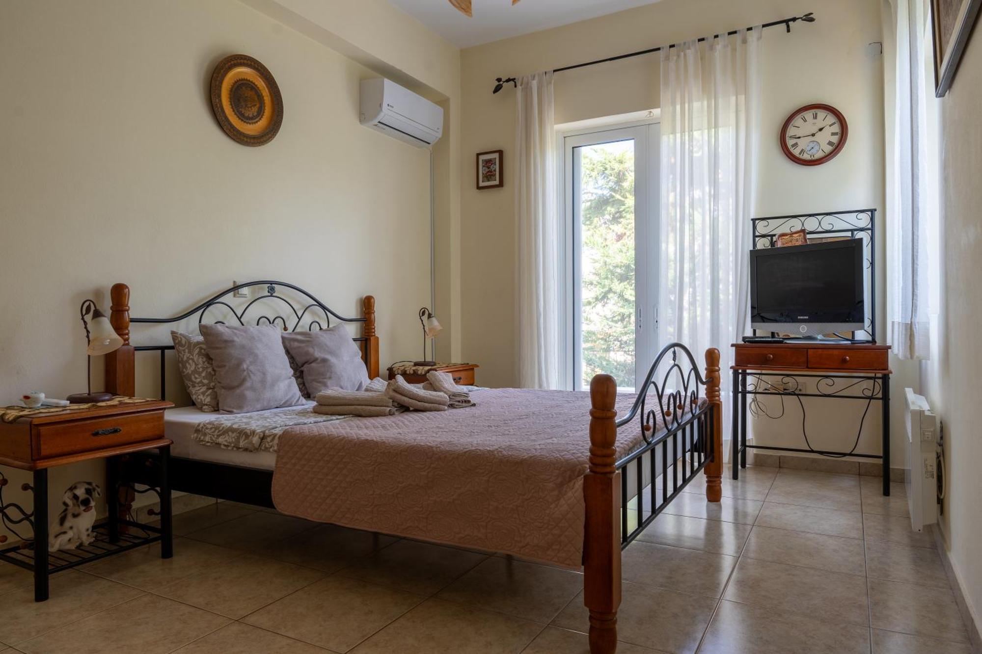 Beautiful Summer Villa In Chalkoutsi Khalkoutsion Exterior photo